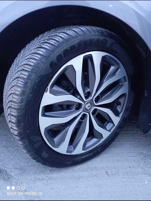 Anvelope dimensiuni 245 45 R18 allseason M+S si fulg marca Goodyear Vector dot 3923 aproape 2024 in stare foarte bună.