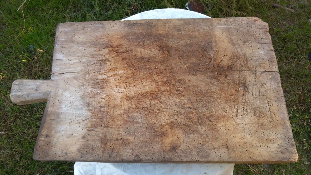 Много стара дъска за рязане