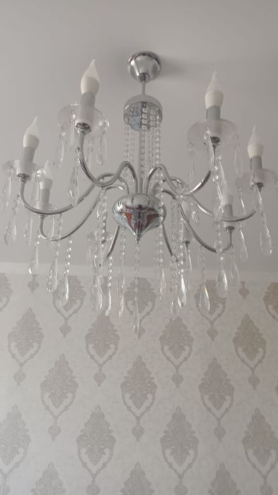 Люстра продаеться