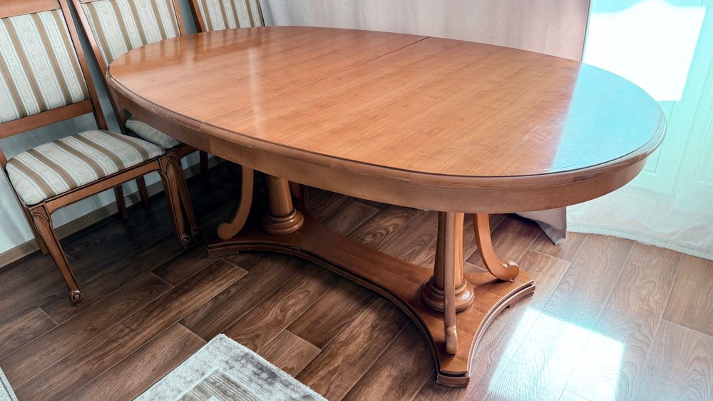 Стол раздвижной для гостей