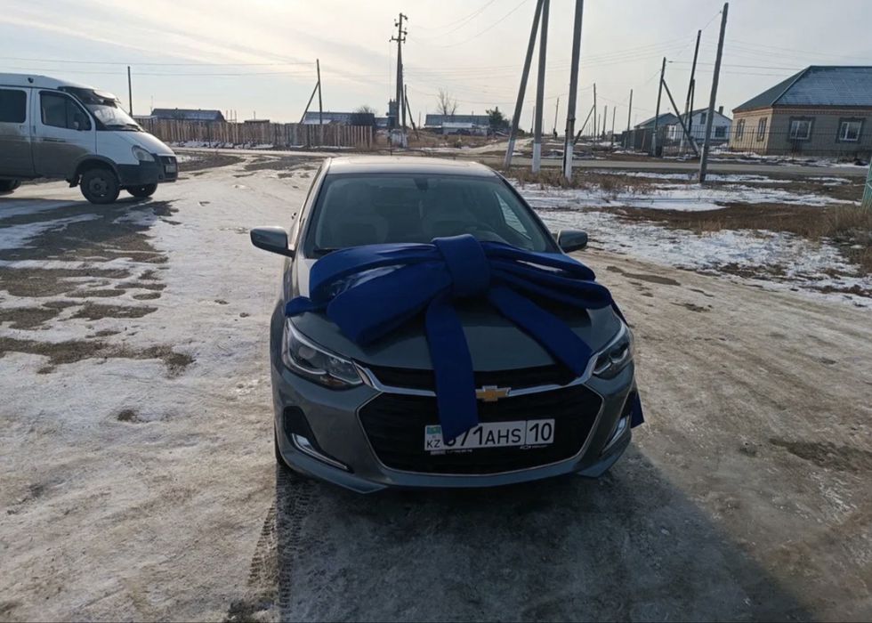 Бант на авто, бантик на атомобиль,