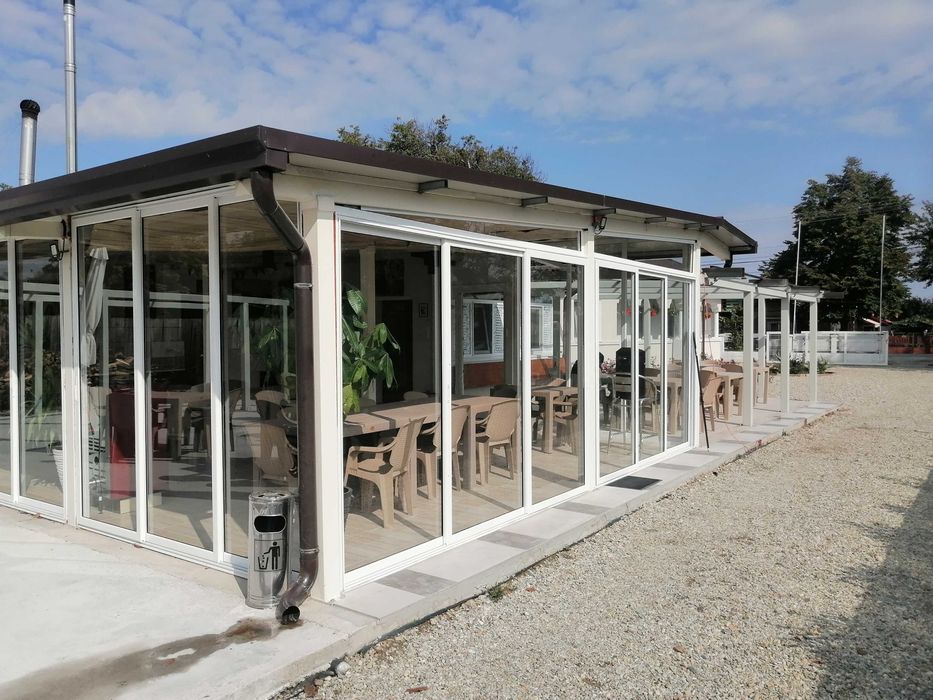 Afacere de vânzare - Pensiune Comana cu restaurant și pizzerie