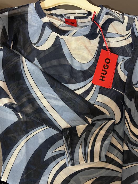 Синя блуза HUGO ,нова