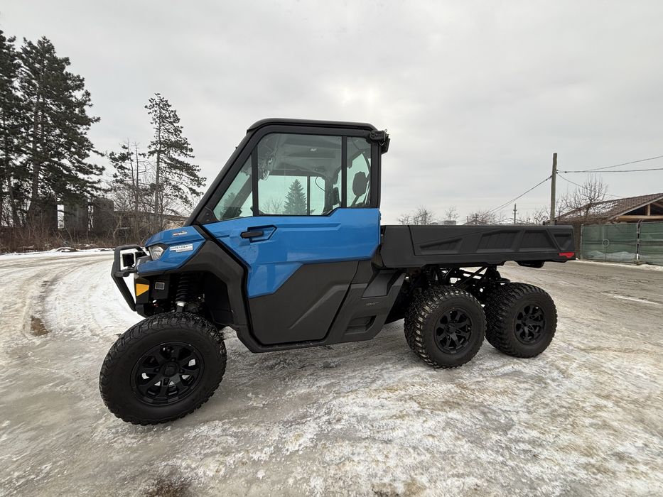 Can am utv 6x6 defender