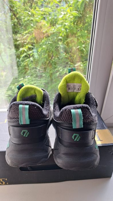 Кроссовки на мальчика