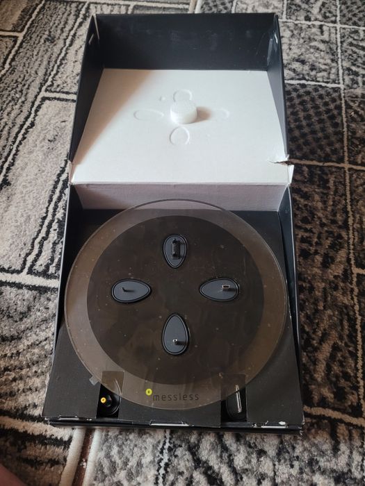 Stație de încărcare retro, nouă în cutie