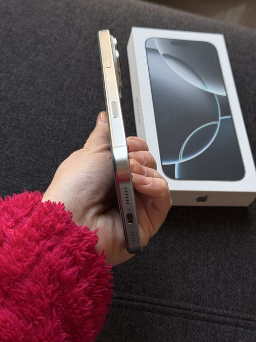 iPhone 16 Pro Max 512 GB White Titanium ca nou