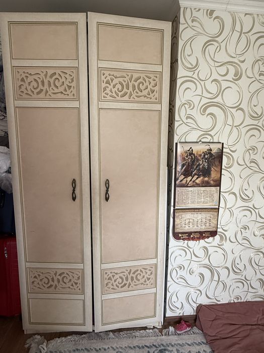 Продам Шкаф для спальни б/у