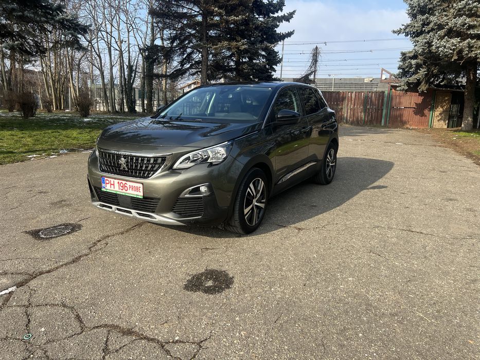 Peugeot / 3008 1.2 PureTech Allure   - Automat