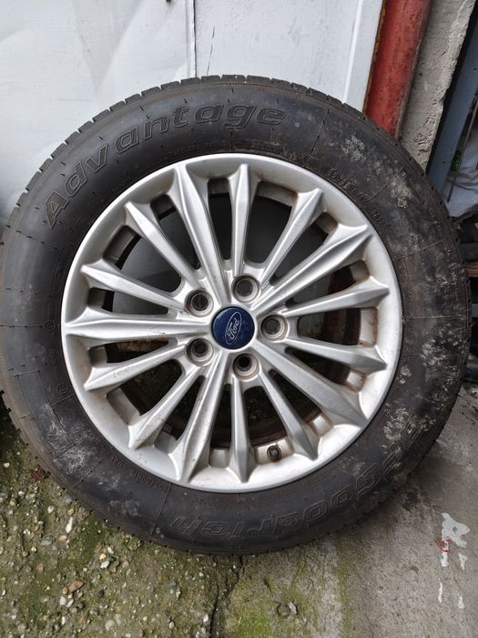 Vând Jante FORD R16
