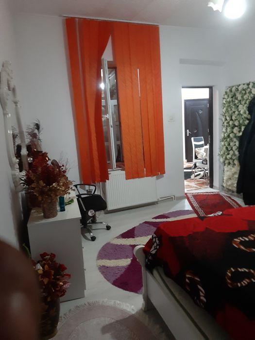 Vand casă în Roman -zona biserica SF Gheorghe