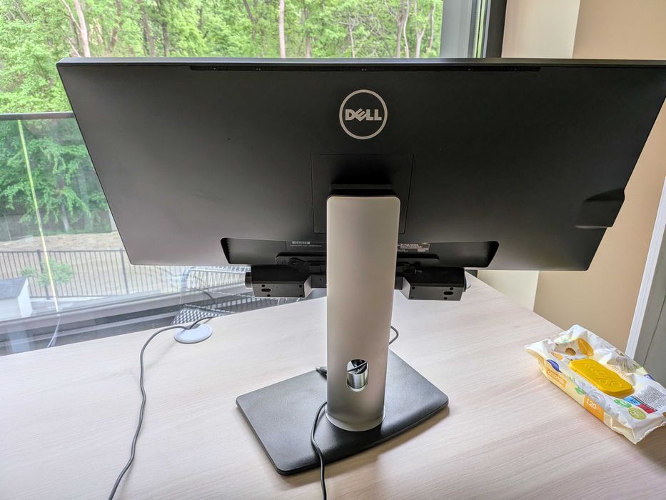 29" DELL UltraSharp U2913WM  2560 x 1080 29" ULTRAWIDE