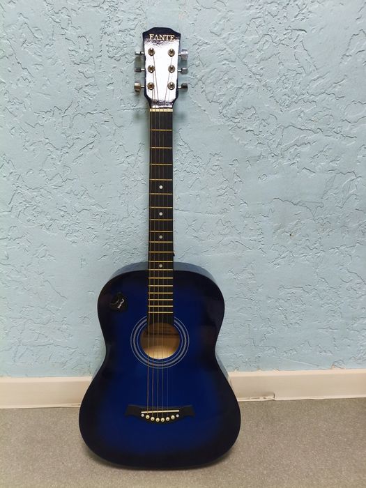 Продаю гитару Fante