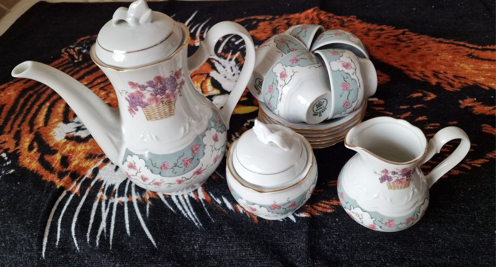 Немецкий чайный сервиз KAHLA