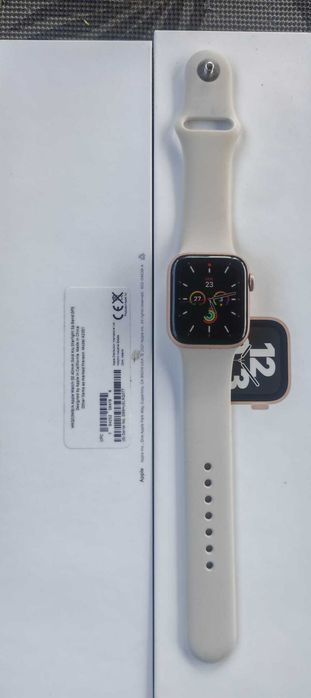 Apple Watch SE  40mm - Gold Aluminium