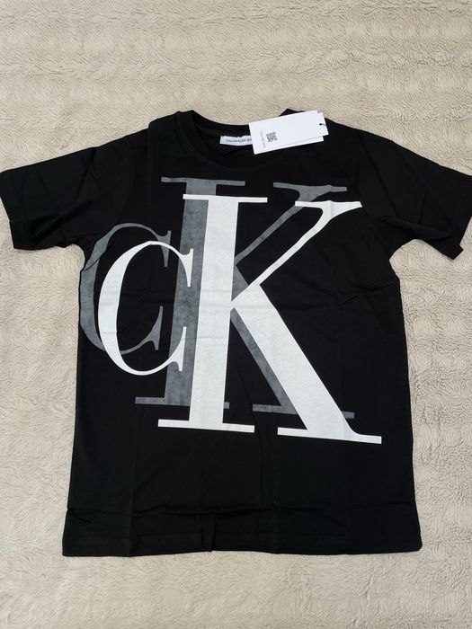 Мъжки тениски различни модели М