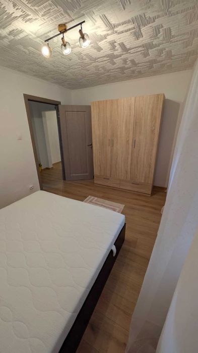 Apartament cu 3 camere de inchiriat