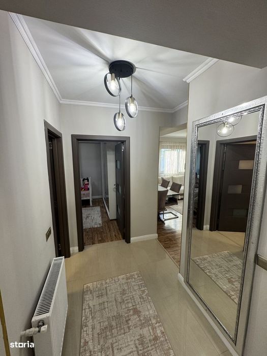 Apartament două camere mobilat/ utilat / parcare/et 1/ metrou/s1