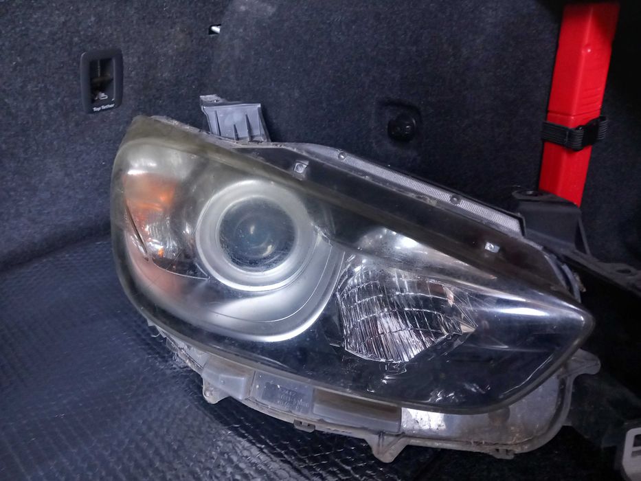 Фарове за мазда сх5  2014г