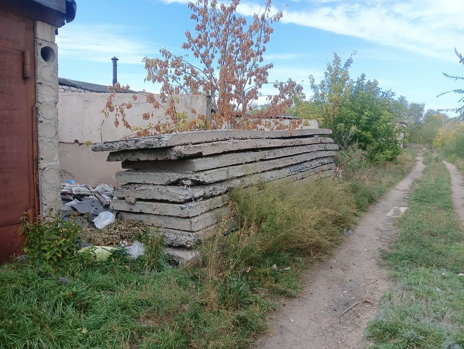 Продам плиты стояли на гороже