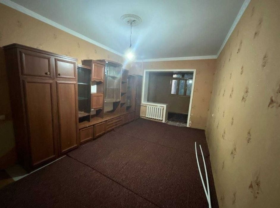 Срочно продаётся 3/3/4 квартира феруза 77 серия 84000