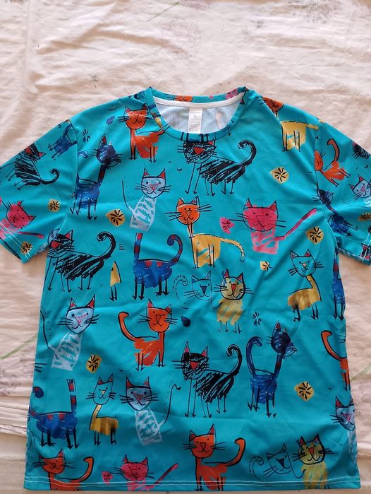 Футболка с кошачьим принтом