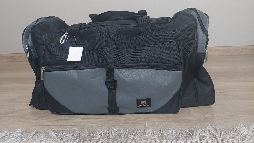 Продам дорожные сумки новые.