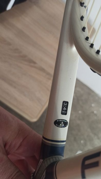 Vând racheta Fischer