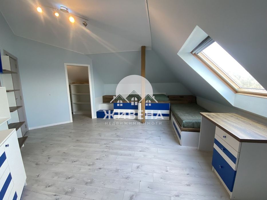 Просторен 4-стаен мезонет под наем, м-т Кабакум, морска панорама, пар