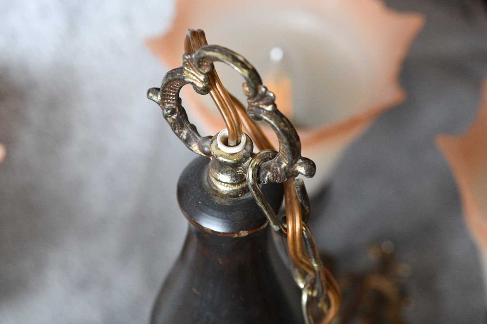 Красив винтидж полилей - бронз и дърво