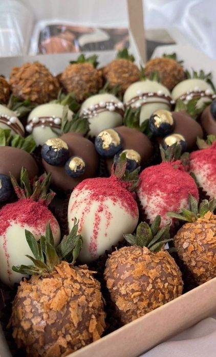 клубника в шоколаде в алмате