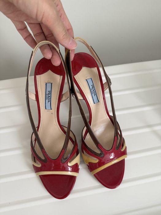 Винтажные босоножки Prada