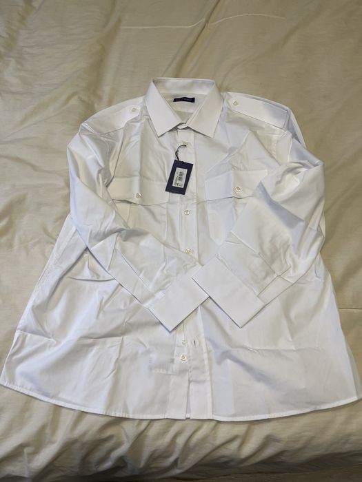 Мужская белая рубашка