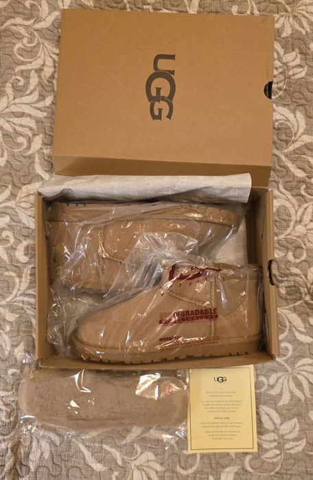 Нови дамски боти UGG classic ultra mini номер 40