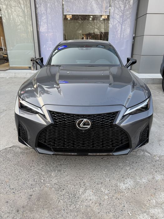 Lexus Is 500 5.0 mator 2024-yil