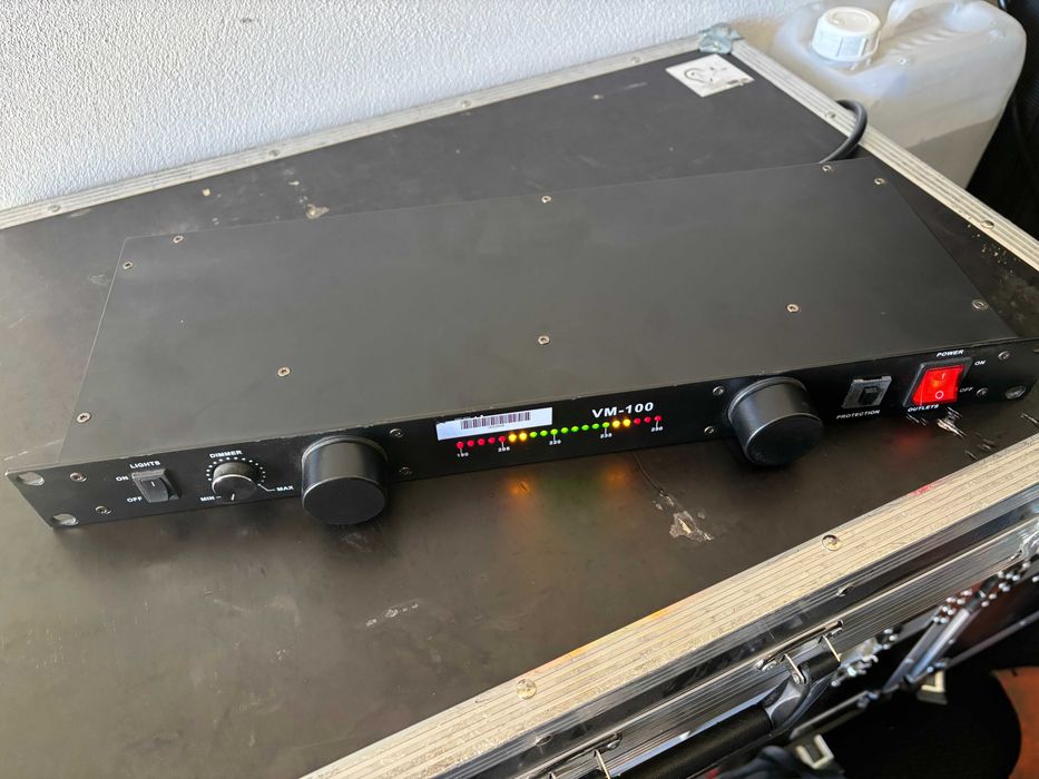 Distribuitor curent rack t.racks VM-100