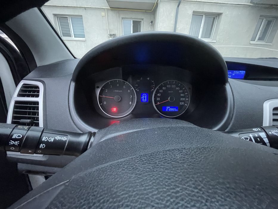 HYUNDAI i20 2012 — imagine 4