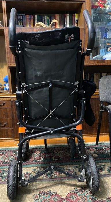 Детская  коляска.