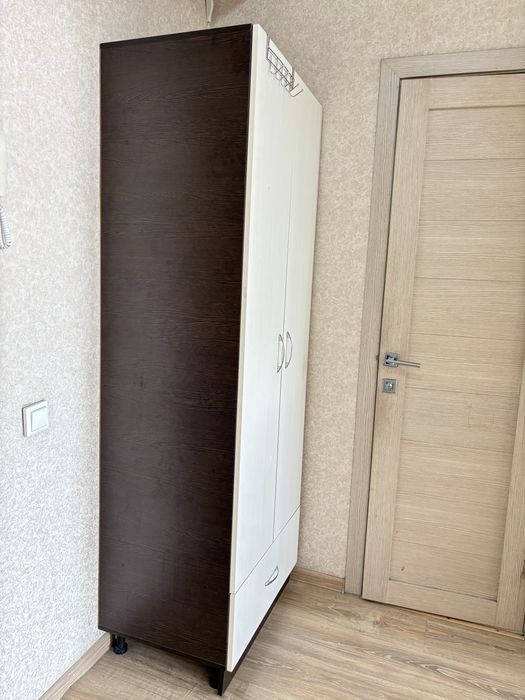 Шкаф в прихожую бу