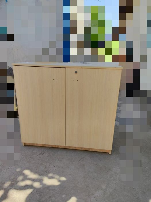 Продаю тумбу офисную .