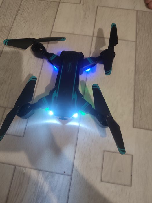 Дрон недорого . .