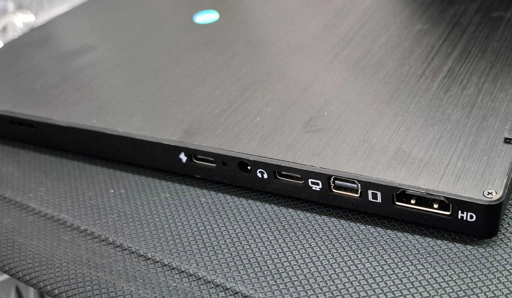 Преносим монитор EVICIV 4K 15.6 инча, 3840 x 2160 UHD, 100% sRGB IPS