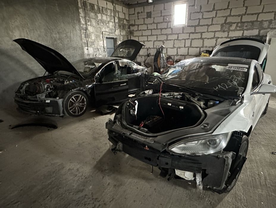 Части за Tesla Model S 2014-