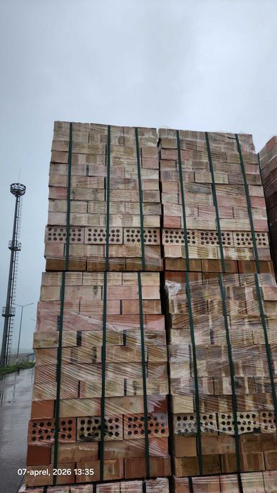 Sifatli poltara pishgan g'ishtlar