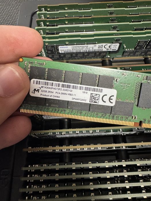 Memorii ddr4 ecc 32gb ram AI server workstation
