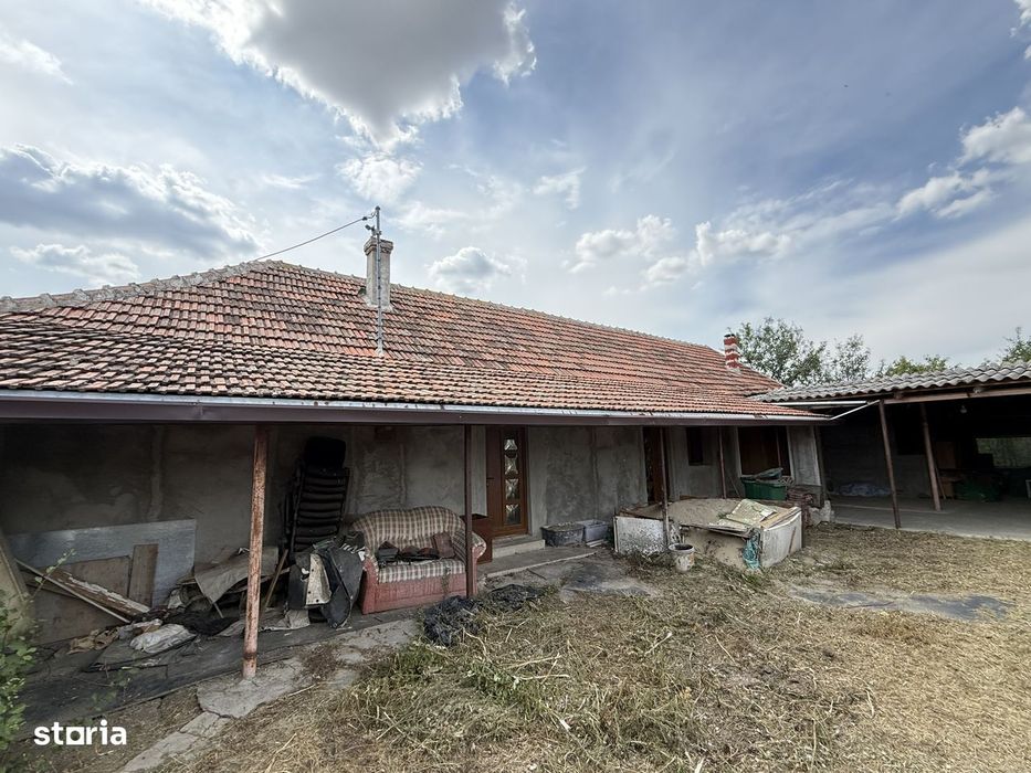 Casă de vânzare – Sântana