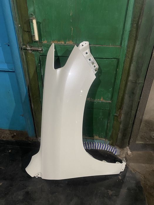 Запчасти по кузову