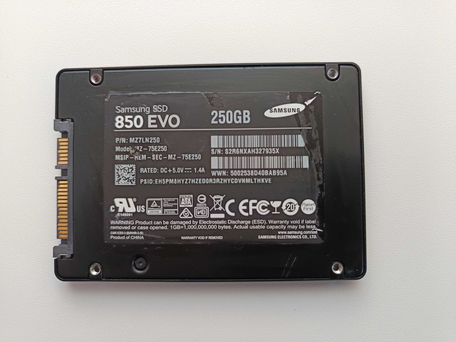 Ryzen 3900x, AsRock AB350 K4, G.Skill 2x4gb, 850 EVO 250GB, Arctic 34