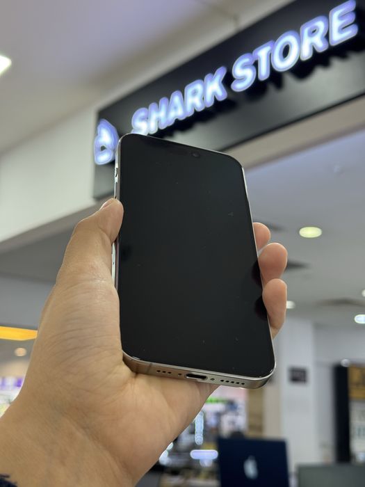 iphone 15 pro Shark store