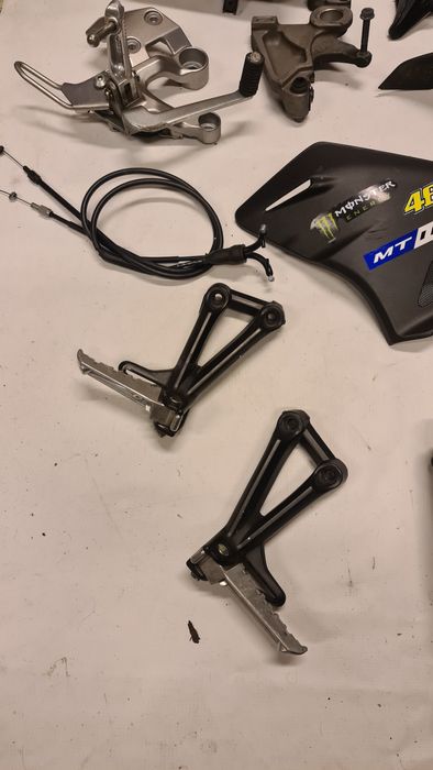 YAMAHA MT 10 MT10 carene scărițe pompă frână stop piese lampa poziție